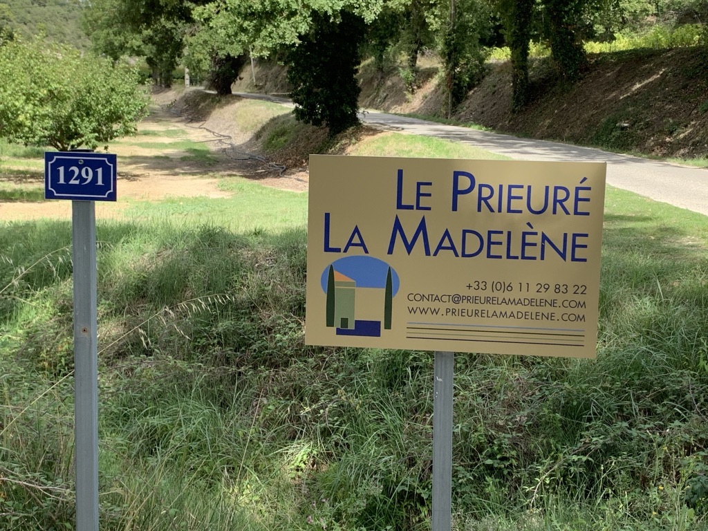 Access To Le Prieuré La Madeleène